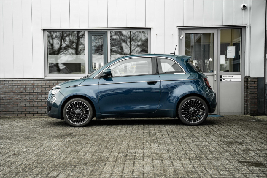 Fiat 500 La Prima 42 kWh | Pano | Leder | Full Led | Camera | ACC