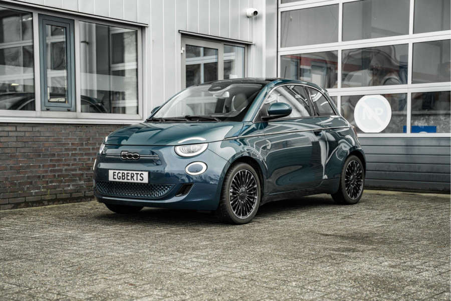 Fiat 500 La Prima 42 kWh | Pano | Leder | Full Led | Camera | ACC