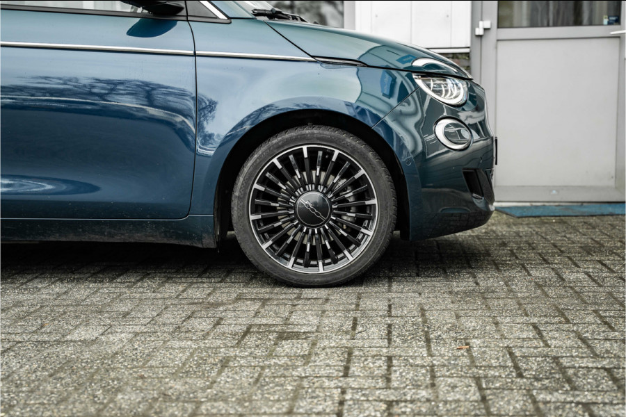 Fiat 500 La Prima 42 kWh | Pano | Leder | Full Led | Camera | ACC