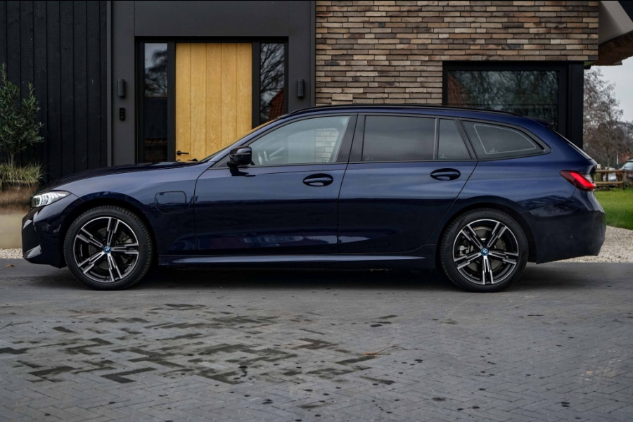 BMW 3 Serie Touring 330e xDrive M-Sport Individual