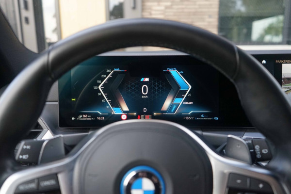 BMW 3 Serie Touring 330e xDrive M-Sport Individual