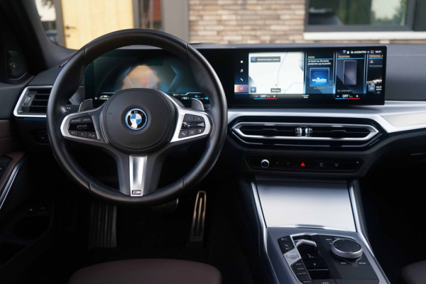 BMW 3 Serie Touring 330e xDrive M-Sport Individual