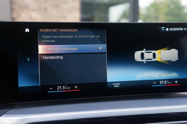 BMW 3 Serie Touring 330e xDrive M-Sport Individual