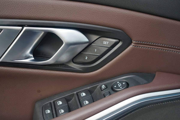 BMW 3 Serie Touring 330e xDrive M-Sport Individual