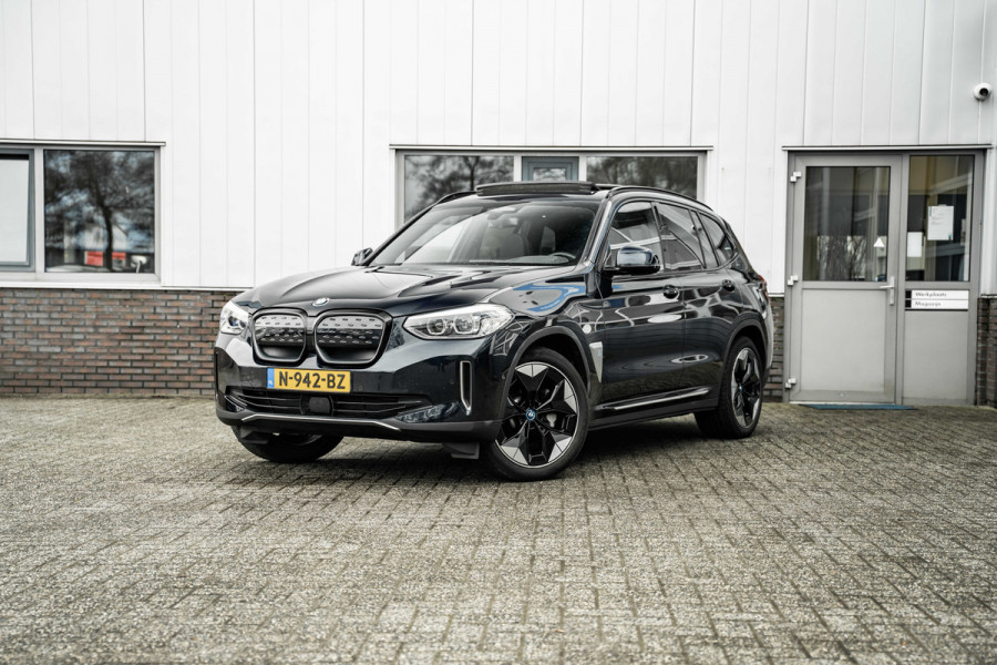 BMW iX3 Executive 80 kWh | Leder | Pano | AppleCarplay | Camera