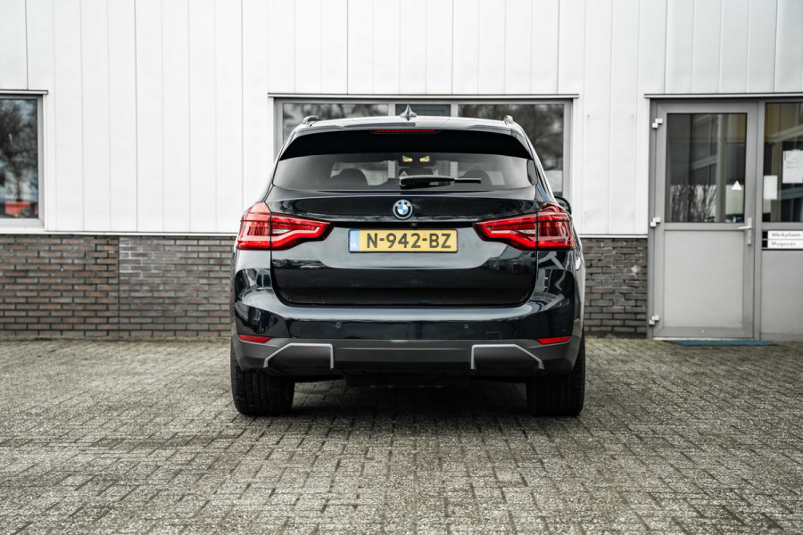 BMW iX3 Executive 80 kWh | Leder | Pano | AppleCarplay | Camera