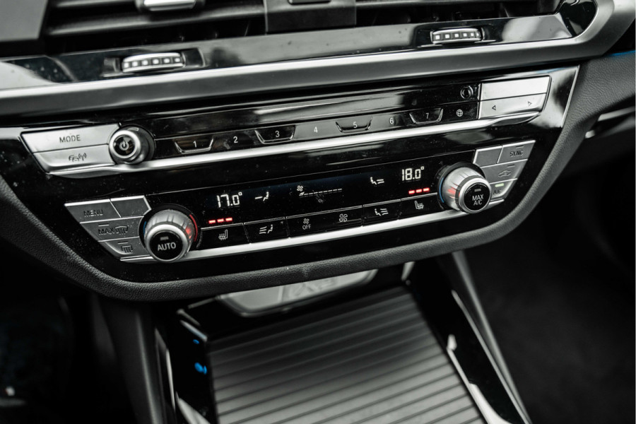 BMW iX3 Executive 80 kWh | Leder | Pano | AppleCarplay | Camera