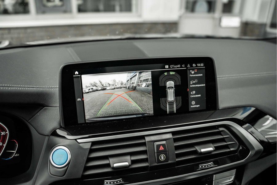 BMW iX3 Executive 80 kWh | Leder | Pano | AppleCarplay | Camera