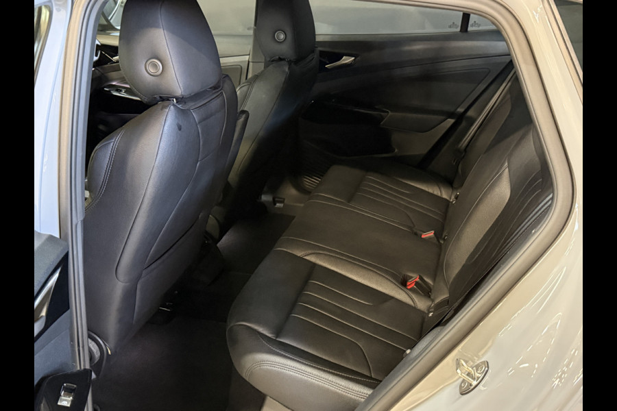 Volkswagen ID.4 Pro 77 kWh | Leder | Apple Carplay | ACC | Stoel/Stuurverw. |