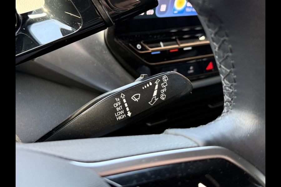 Volkswagen ID.4 Pro 77 kWh | Leder | Apple Carplay | ACC | Stoel/Stuurverw. |