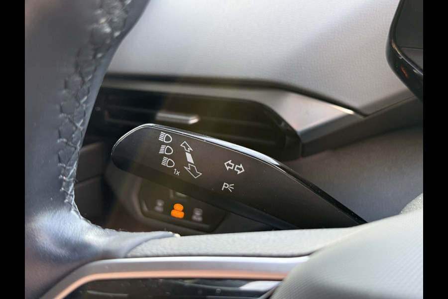 Volkswagen ID.4 Pro 77 kWh | Leder | Apple Carplay | ACC | Stoel/Stuurverw. |