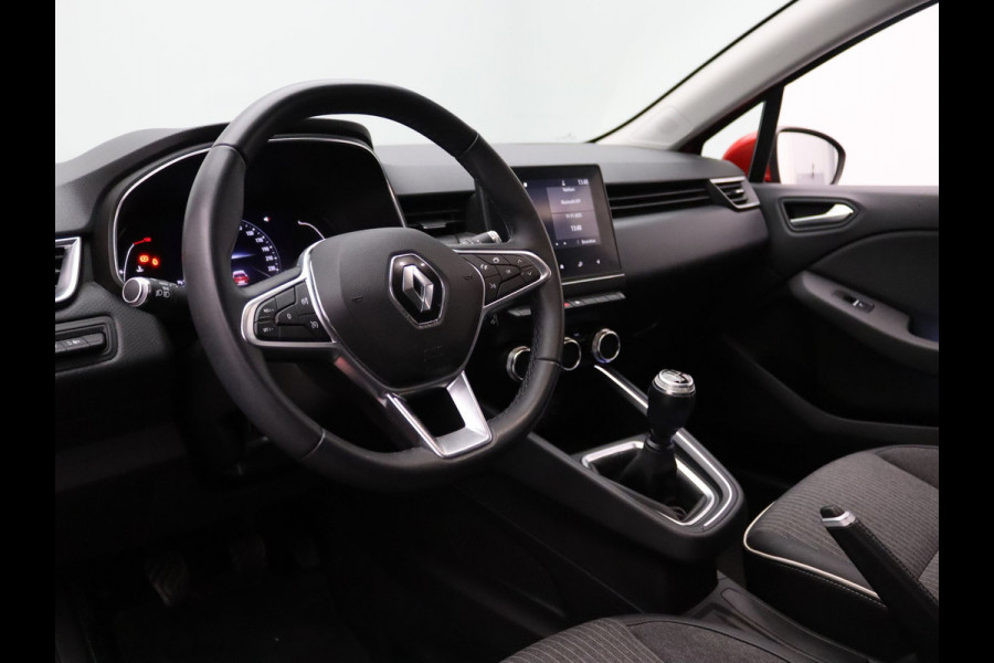 Renault Clio 100pk TCe Intens Cruise | Climate | Carplay | Parkeersens. achter