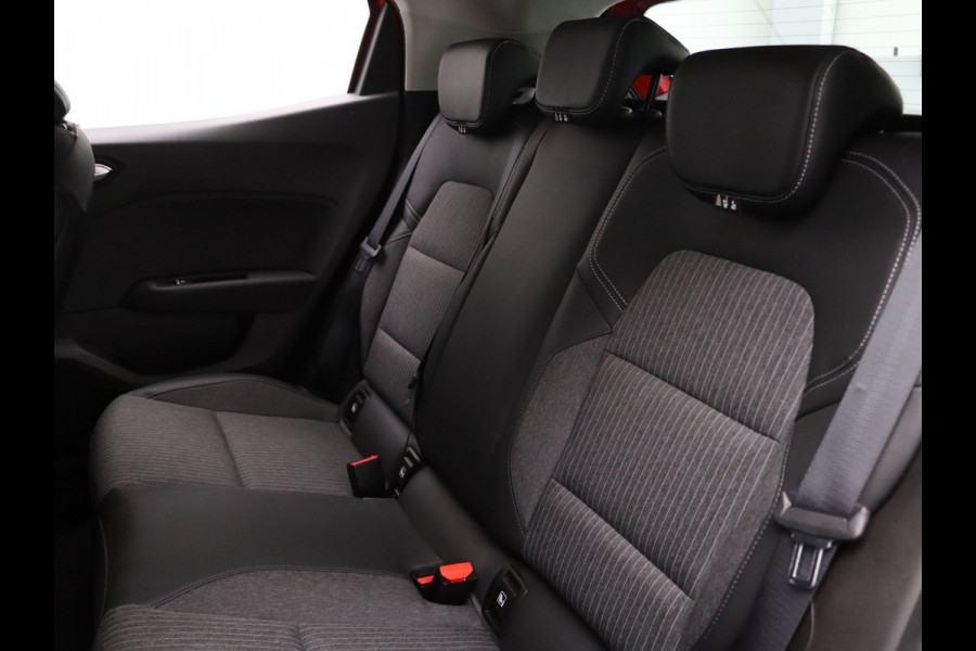 Renault Clio 100pk TCe Intens Cruise | Climate | Carplay | Parkeersens. achter