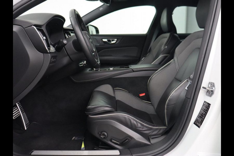 Volvo S60 2.0 Recharge T6 AWD R-Design | Stoelverwarming | Adaptive cruise | Harman/Kardon | Camera | Half leder | Sportstoelen | Keyless | Carplay | Navigatie | PHEV | Plug In