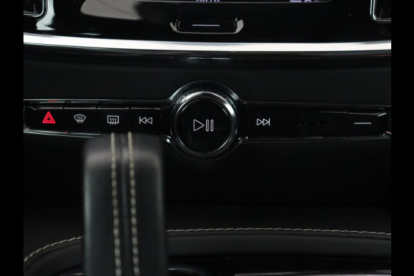 Volvo S60 2.0 Recharge T6 AWD R-Design | Stoelverwarming | Adaptive cruise | Harman/Kardon | Camera | Half leder | Sportstoelen | Keyless | Carplay | Navigatie | PHEV | Plug In