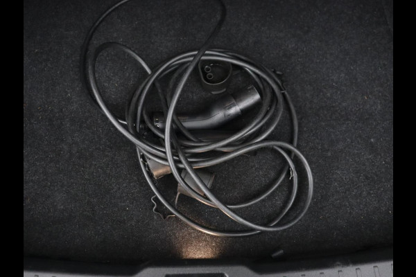 Volvo S60 2.0 Recharge T6 AWD R-Design | Stoelverwarming | Adaptive cruise | Harman/Kardon | Camera | Half leder | Sportstoelen | Keyless | Carplay | Navigatie | PHEV | Plug In