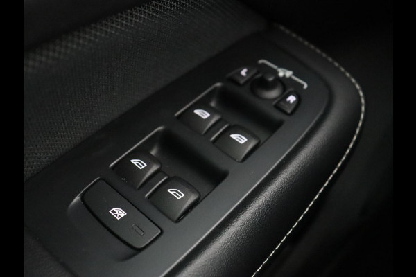 Volvo S60 2.0 Recharge T6 AWD R-Design | Stoelverwarming | Adaptive cruise | Harman/Kardon | Camera | Half leder | Sportstoelen | Keyless | Carplay | Navigatie | PHEV | Plug In