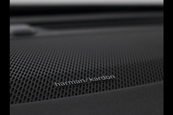 Volvo S60 2.0 Recharge T6 AWD R-Design | Stoelverwarming | Adaptive cruise | Harman/Kardon | Camera | Half leder | Sportstoelen | Keyless | Carplay | Navigatie | PHEV | Plug In