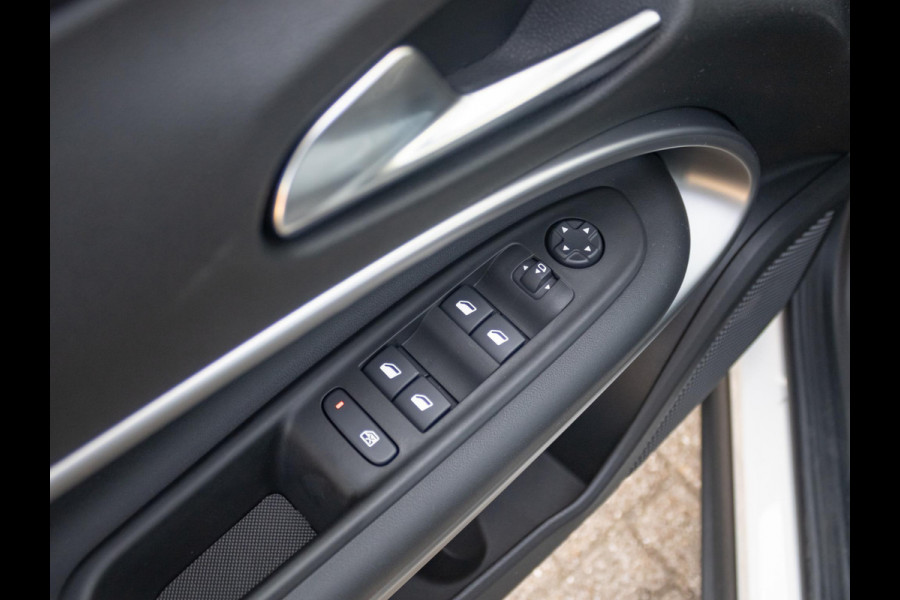 Jeep Avenger Summit 54 kWh | Uit voorraad leverbaar | 17%  Bijtelling | Schuif/Kanteldak | Leder&Winter Pack | Warmtepomp | Info&Convenience Pack | Full Operational Lease € 599,-