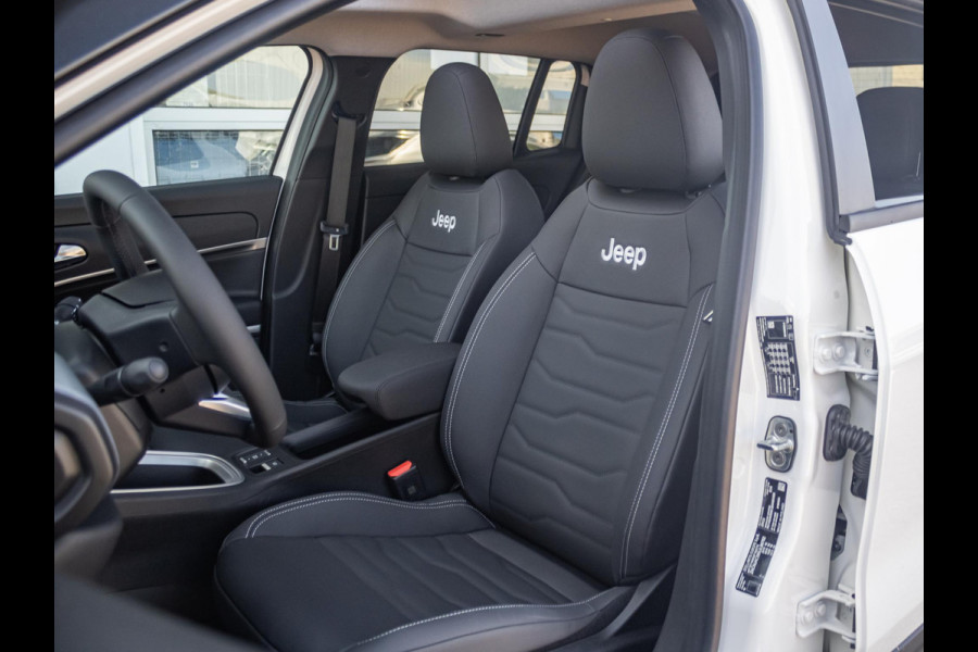 Jeep Avenger Summit 54 kWh | 17% Bijtelling | Schuif/Kanteldak | Leder&Winter Pack | Warmtepomp | Info&Convenience Pack