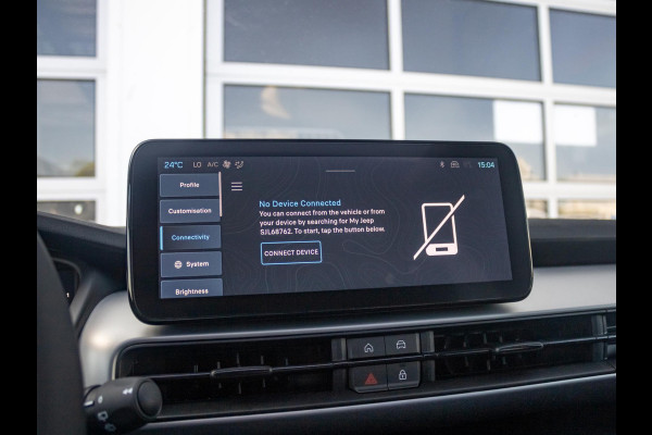 Jeep Avenger Summit 54 kWh | 17% Bijtelling | Schuif/Kanteldak | Leder&Winter Pack | Warmtepomp | Info&Convenience Pack