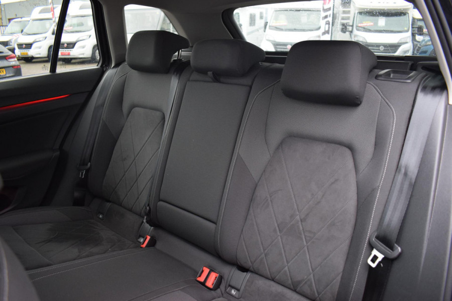 Volkswagen Golf Variant 1.0 eTSI Life Business | Stuur- en Stoelverw. | Sportstoelen | LED | Massage