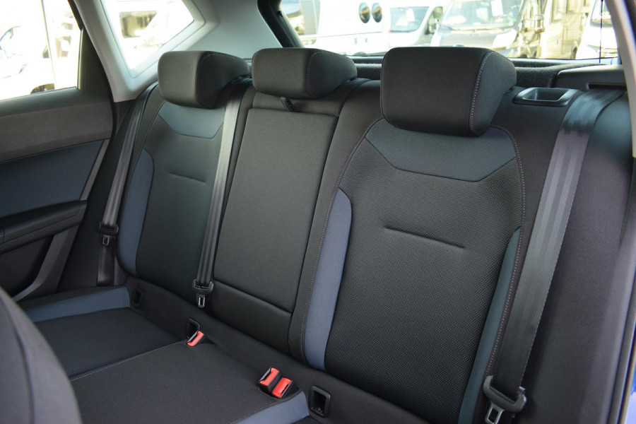 Seat Ateca 1.0 EcoTSI Style Business Intense | Trekhaak | Apple CarPlay | Camera | Climate