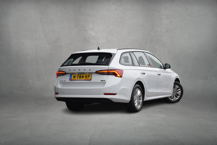 Škoda Octavia Combi 1.0 e-TSI Business Edition | Apple CarPlay | Sportstoelen | Keyless | Cruise