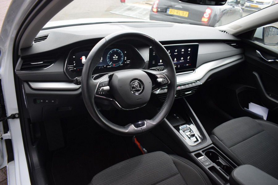 Škoda Octavia Combi 1.0 e-TSI Business Edition | Apple CarPlay | Sportstoelen | Keyless | Cruise