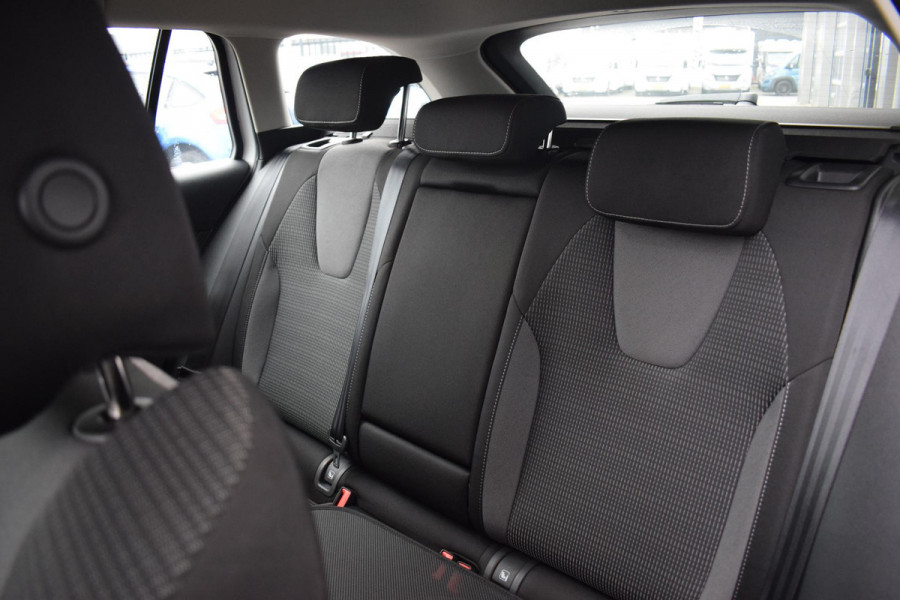 Škoda Octavia Combi 1.0 e-TSI Business Edition | Apple CarPlay | Sportstoelen | Keyless | Cruise