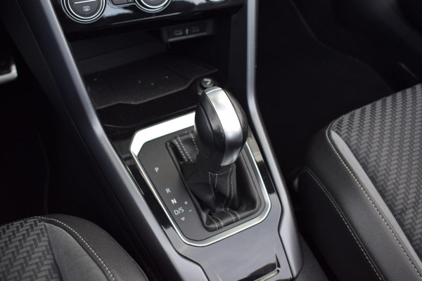 Volkswagen T-Roc Cabrio 1.5 TSI R-Line | Apple CarPlay | Stoelverw. | Half Leer | Climate