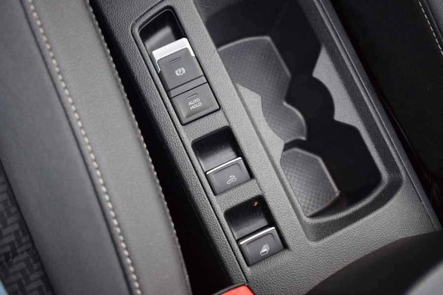 Volkswagen T-Roc Cabrio 1.5 TSI R-Line | Apple CarPlay | Stoelverw. | Half Leer | Climate