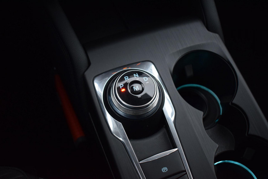 Ford Focus Wagon 1.5 EcoBlue Titanium Business | Automaat | Trekhaak | Apple CarPlay | Climate