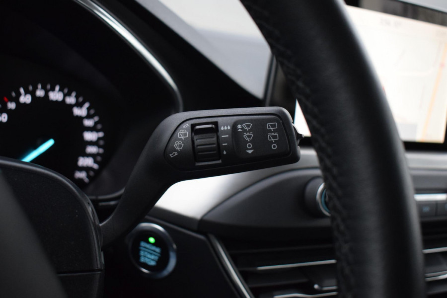 Ford Focus Wagon 1.5 EcoBlue Titanium Business | Automaat | Trekhaak | Apple CarPlay | Climate
