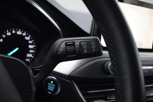 Ford Focus Wagon 1.5 EcoBlue Titanium Business | Automaat | Trekhaak | Apple CarPlay | Climate