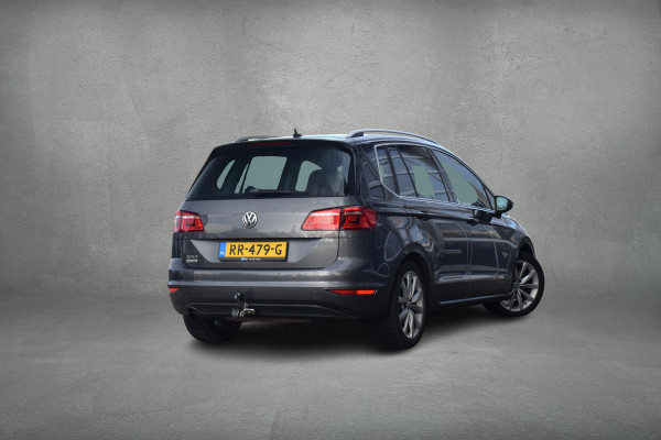 Volkswagen Golf Sportsvan 1.2 TSI Highline | Automaat | Trekhaak | Apple CarPlay | Camera