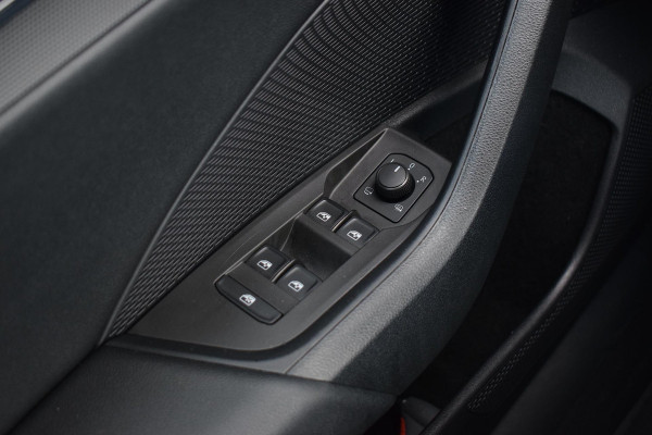 Škoda Octavia 1.0 e-TSI Sport Business | Automaat | Apple CarPlay | Virtual | Sportstoelen