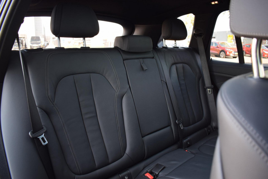 BMW X5 xDrive40i High Executive | M-Sport | Pano | HUD | Memory | Stuurverw.