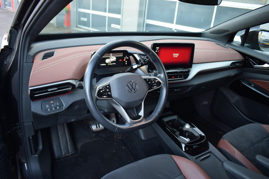 Volkswagen ID.4 Business 77 kWh | Trekhaak | Stuur- en Stoelverw. | Half Leer | 20” LM