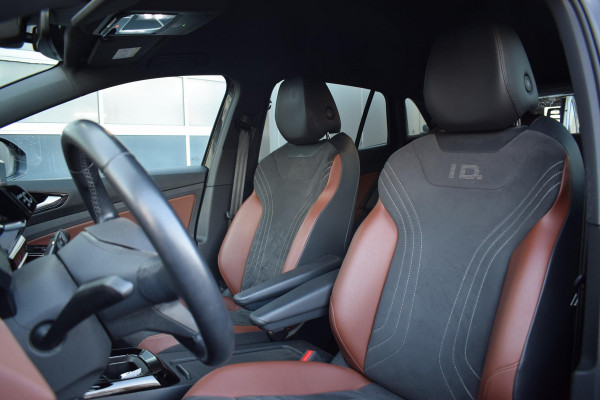 Volkswagen ID.4 Business 77 kWh | Trekhaak | Stuur- en Stoelverw. | Half Leer | 20” LM