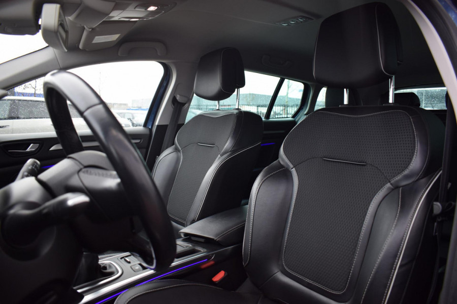 Renault Mégane Estate 1.3 TCe Bose | 140 PK | Apple CarPlay | Half Leer | Camera