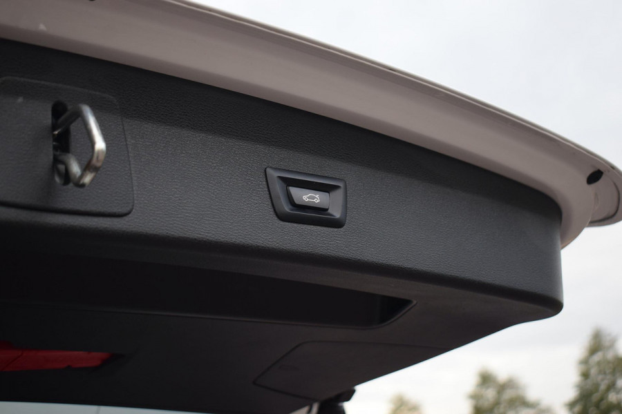 BMW X1 xDrive25e eDrive Edition | M-Sport | Trekhaak | Pano | Half Leer | Stoelverw.