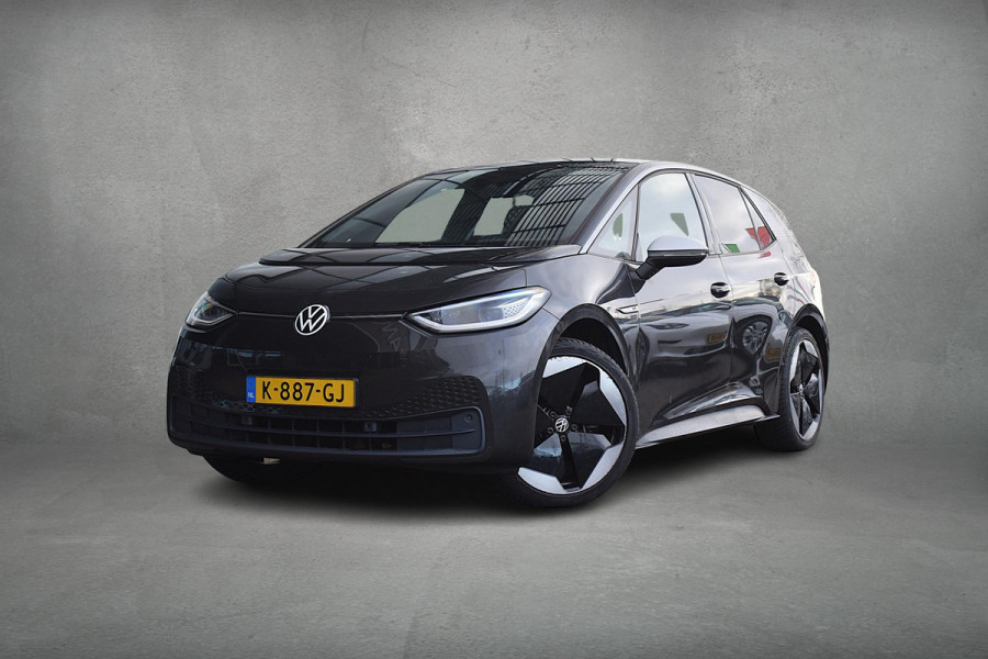 Volkswagen ID.3 First Max 58 kWh | Trekhaak | Pano | Stuur- en Stoelverwarming