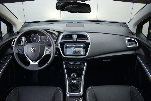 Suzuki S-Cross 1.4 Boosterjet AllGrip Style Smart Hybrid | 4X4 | Pano | Leer | Stoelverw. | Camera