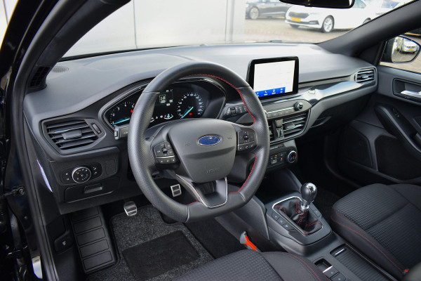 Ford FOCUS Wagon Wagon 1.5 EcoBoost ST Line Business | Apple CarPlay | Airco | Sportstoelen | Cruise