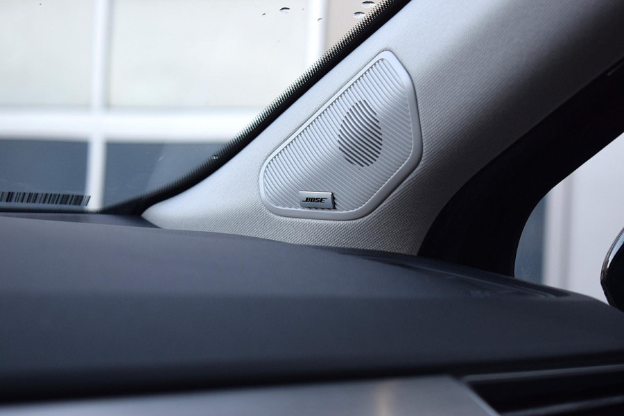 Renault Captur 1.6 E-Tech Plug-in Hybrid 160 Edition One | Trekhaak | Half Leer | Bose | 360 | Stuurverwarming