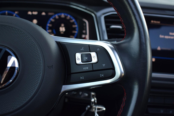 Volkswagen T-Roc 1.5 TSI Sport Business R | Pano | Half Leer | Virtual | Apple CarPlay