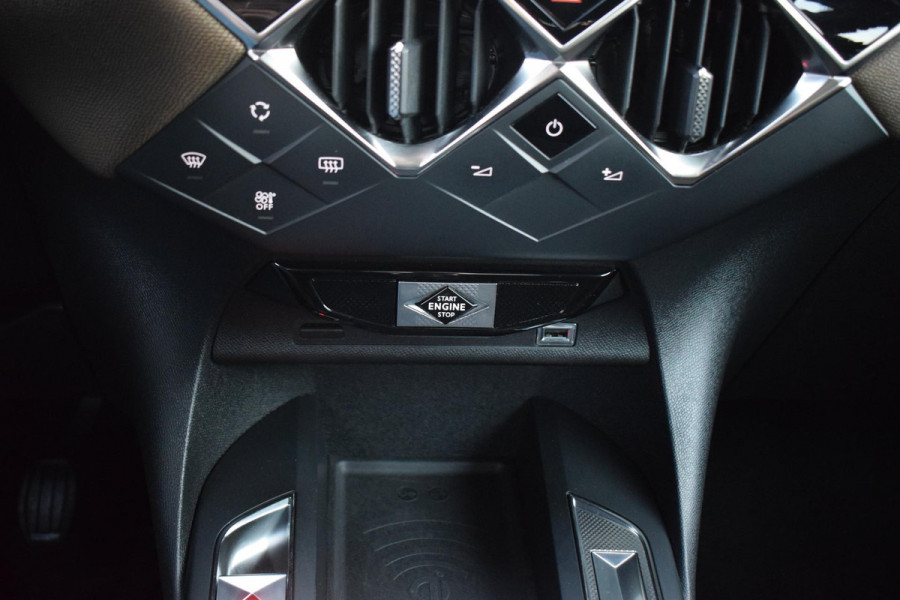 DS DS 3 Crossback 1.2 PureTech Business | Afn. Trekhaak | Apple CarPlay | Half Leer | Climate