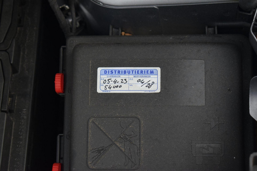 DS DS 3 Crossback 1.2 PureTech Business | Afn. Trekhaak | Apple CarPlay | Half Leer | Climate