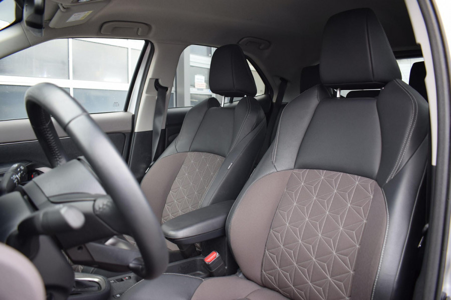 Toyota Yaris Cross 1.5 Hybrid Executive | Two Tone | Apple CarPlay | Half Leer | Stoelverwarming